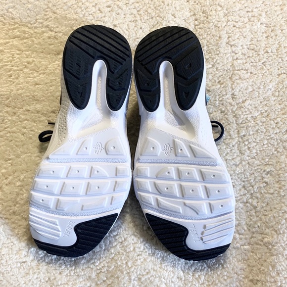 NWOT Nike Huarache E.D.G.E. Shoes- size 7Y boys - Picture 4 of 8